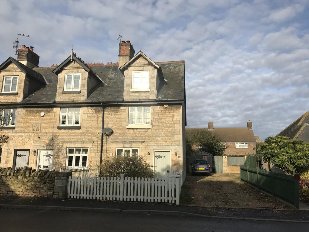 High Street, Swayfield 3 bed house £225,000
