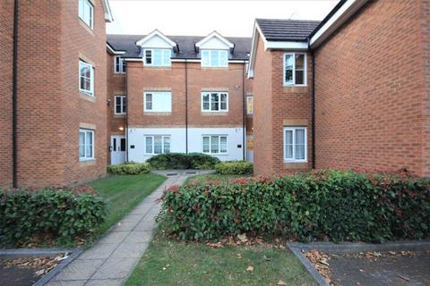 2 bedroom apartment to rent, Two bedroom flat in Downing Court, Borehamwood