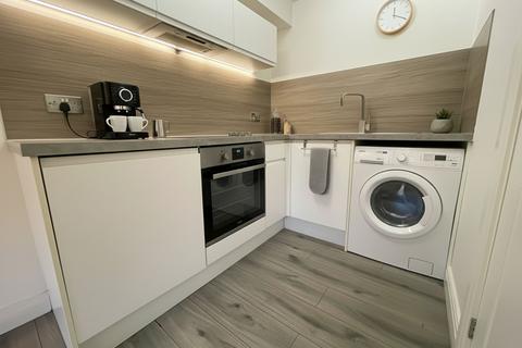 Studio to rent, Buckingham Place, St. Annes House, BN1