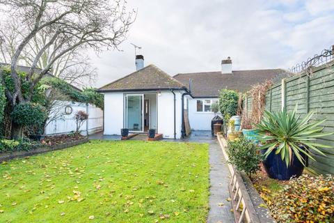 3 bedroom semi-detached bungalow to rent, French Street, Sunbury-On-Thames