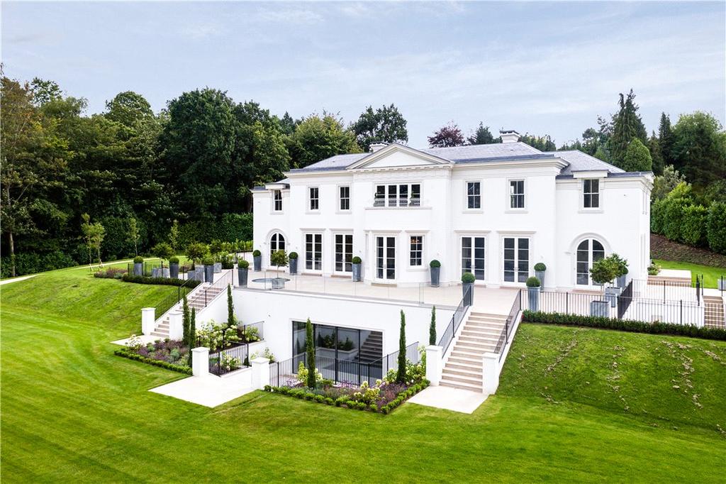East Drive, Wentworth, Virginia Water, Surrey, GU25 5 bed detached