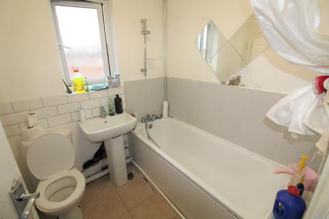 undefined, Magpie Close, Enfield