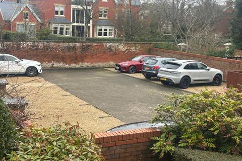 2 bedroom apartment to rent, 2A CLIFTON DRIVE, LYTHAM ST-ANNES, LYTHAM FY8