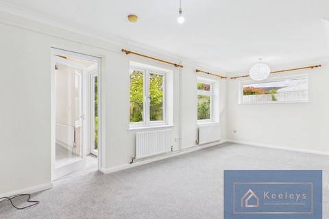 2 bedroom detached bungalow to rent, 38 The Chase, ELY, Cambridgeshire, CB6