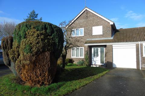 3 bedroom link detached house to rent, Fountaine Grove, South Wootton