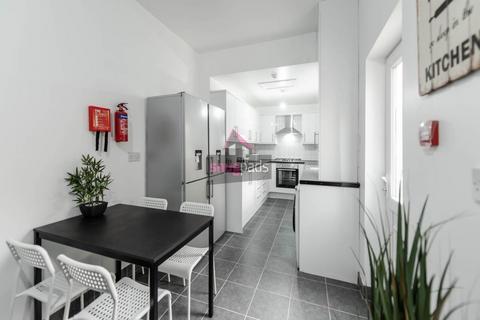 7 bedroom house to rent, Broad Street, Salford,