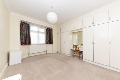 3 bedroom house to rent, Charminster Avenue, SW19