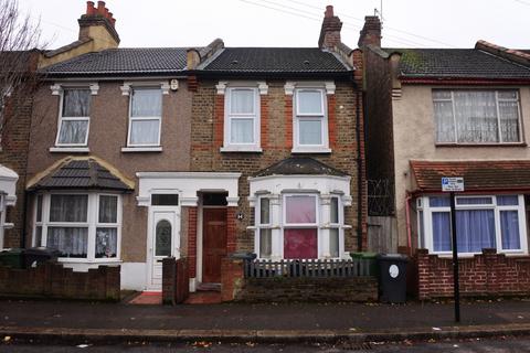 2 bedroom terraced house to rent, Skeltons Lane, Leyton, E10