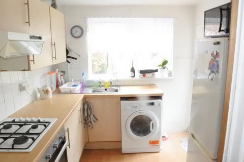 2 bedroom terraced house to rent, Skeltons Lane, Leyton, E10