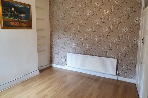 2 bedroom terraced house to rent, Skeltons Lane, Leyton, E10