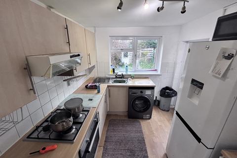 2 bedroom terraced house to rent, Skeltons Lane, Leyton, E10