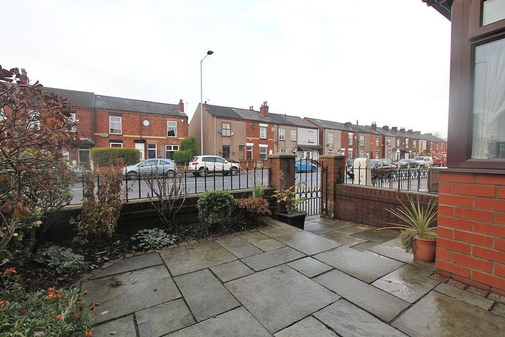 Bolton Road, AshtoninMakerfield, Wigan, WN4 8RP 2 bed terraced house