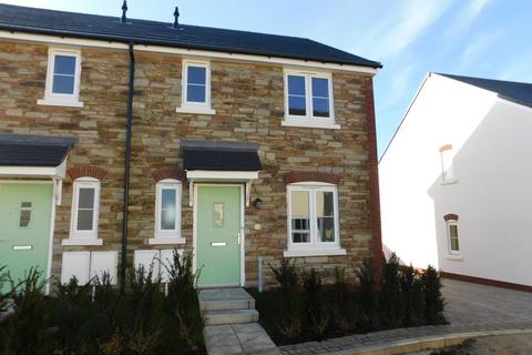 3 bedroom semi-detached house to rent, Holmes Way, Bodmin, Cornwall, PL31