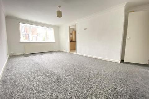 2 bedroom flat to rent, East Park Road, Blackburn. Lancs. BB1 8DW