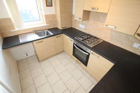 2 bedroom flat to rent, East Park Road, Blackburn. Lancs. BB1 8DW