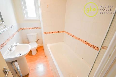 2 bedroom flat to rent, Venetian Road, Camberwell Green, London