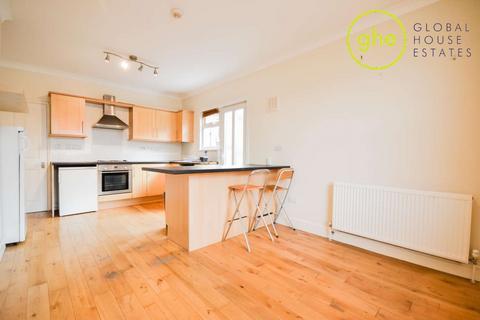 2 bedroom flat to rent, Venetian Road, Camberwell Green, London