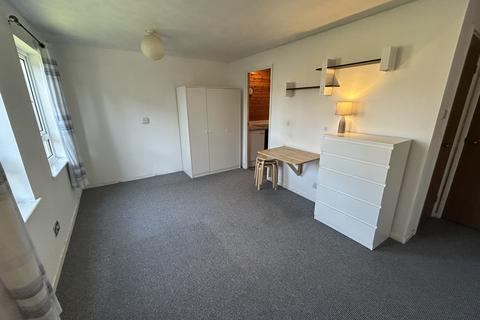 Studio to rent, Handford Way, Longwell Green, Bristol BS30