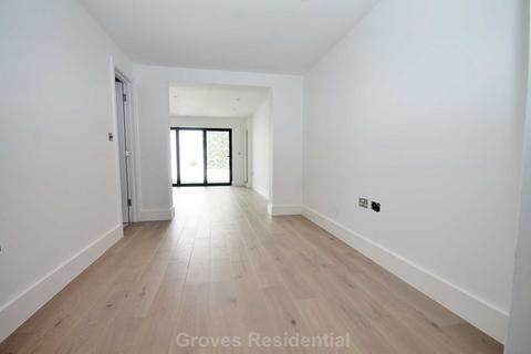 2 bedroom flat to rent, Elm Road, New Malden