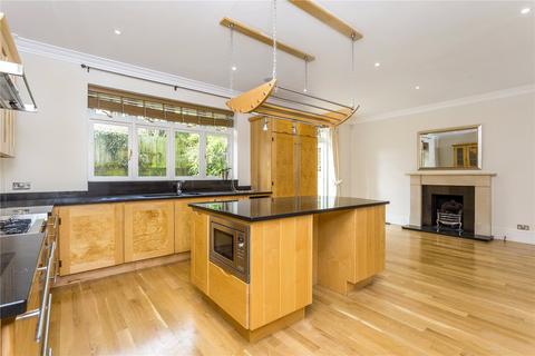 5 bedroom detached house to rent, Bathgate Road, Wimbledon