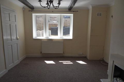 2 bedroom terraced house to rent, Prospect Terrace, Staincliffe Road, Dewsbury, West Yorkshire, WF13