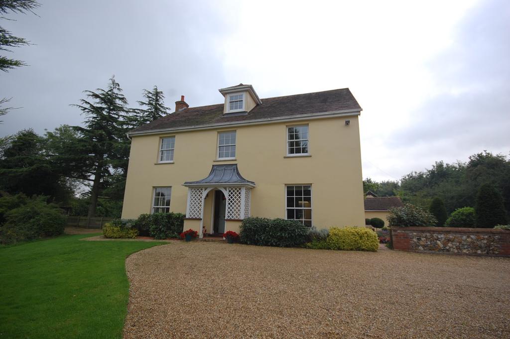 Southey Green, Sible Hedingham, Essex CO9 4 bed detached house to rent