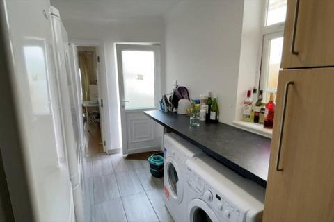 7 bedroom house share to rent, HOOK ROAD