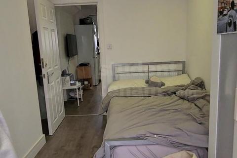 4 bedroom house share to rent - Horton Hill