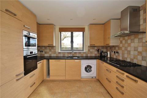 3 bedroom penthouse to rent, Stoke Square, Stoke Fields, Guildford, Surrey, GU1