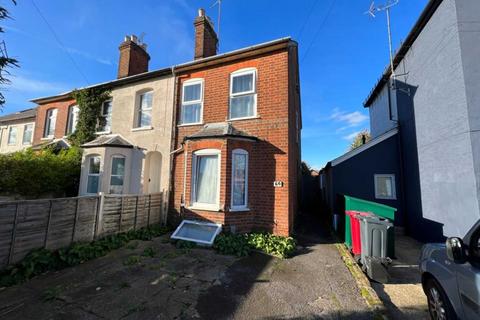 4 bedroom house to rent, Crescent Road, Reading