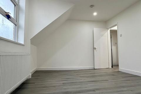 1 bedroom flat to rent, Ash Tree Road, Crumpsall