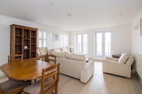 2 bedroom apartment to rent, Bridgeman Road, Penarth