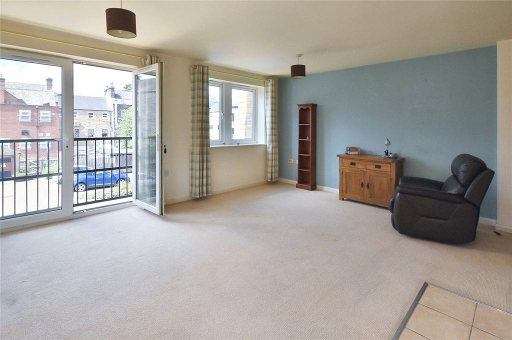 Town Square, Kerry Garth, Horsforth... 2 bed apartment for sale £200,000