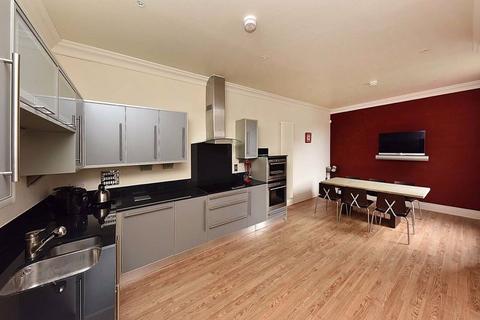 3 bedroom apartment for sale - 2000 square foot apartment in Alderley Edge