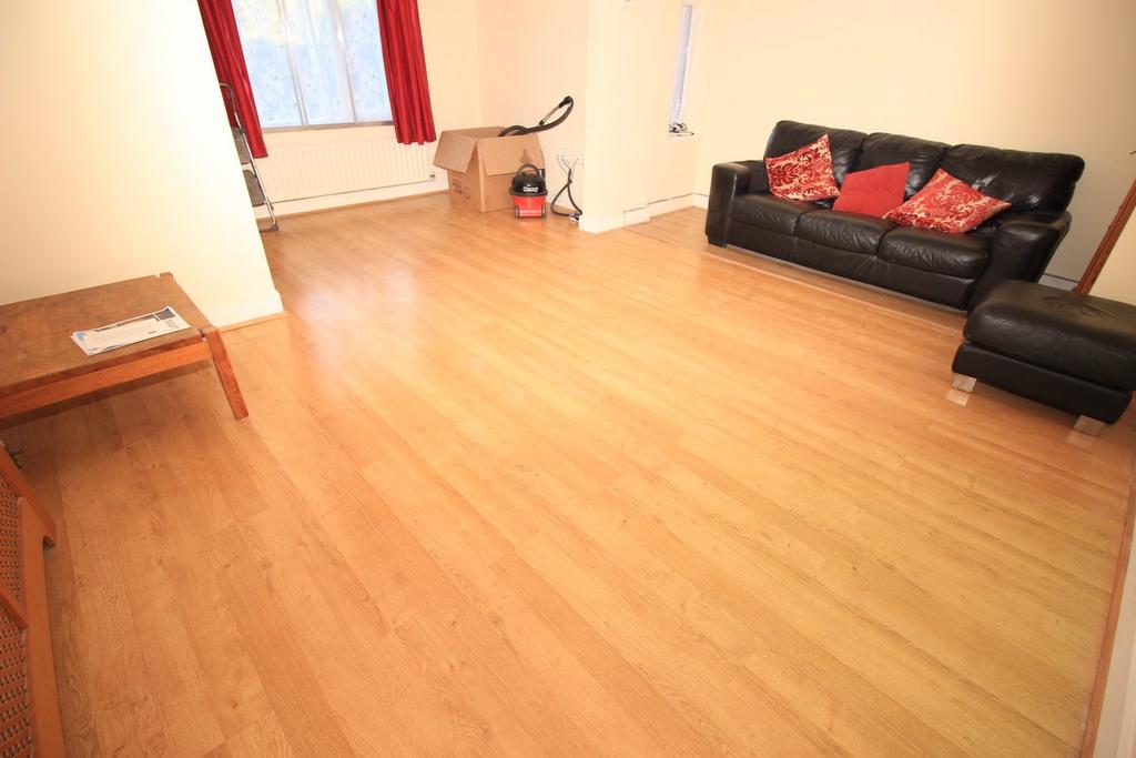 Lounge/ Ground Floor Bedroom