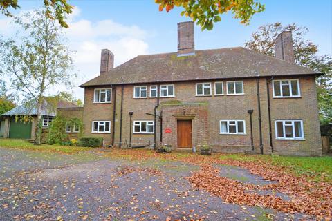 6 bedroom cottage to rent, Tillington, Petworth, West Sussex, GU28