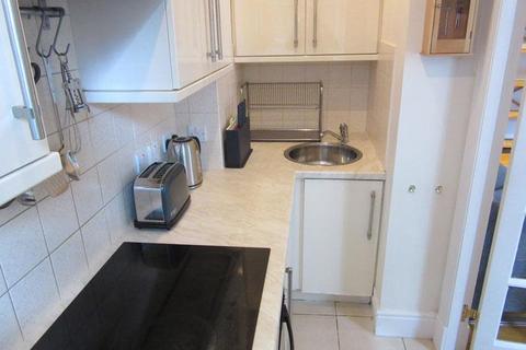 1 bedroom flat to rent, Dean Terrace, Stockbridge, Edinburgh, EH4