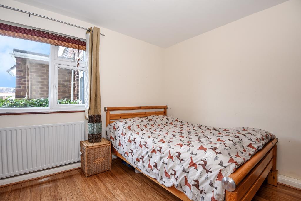Hilliard Road, Northwood, HA6 2 bed £1,600 pcm (£369 pw)