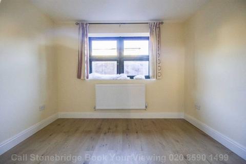 2 bedroom flat to rent, Wanstead Park Road, Ilford, IG1