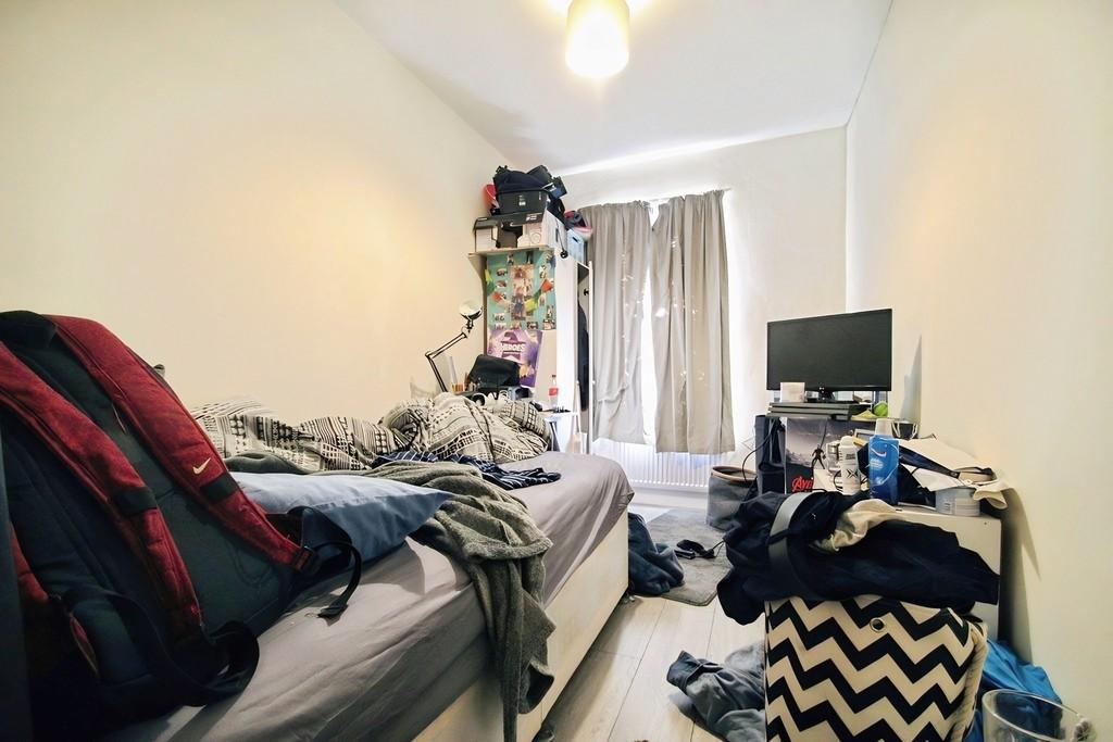 Bedroom 4 - Angle 1