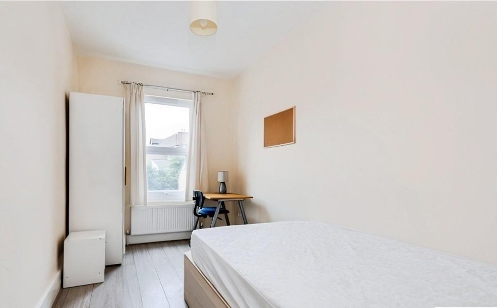Bedroom 4 - Angle 1