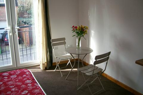undefined, Cedar Road , Southampton