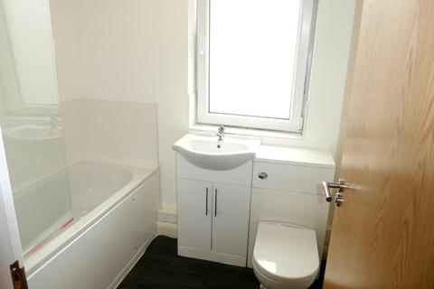 2 bedroom apartment to rent, Wilmslow Road, Rusholme, Manchester