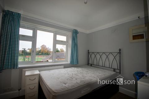 5 bedroom detached house to rent, Eldon Road, Winton