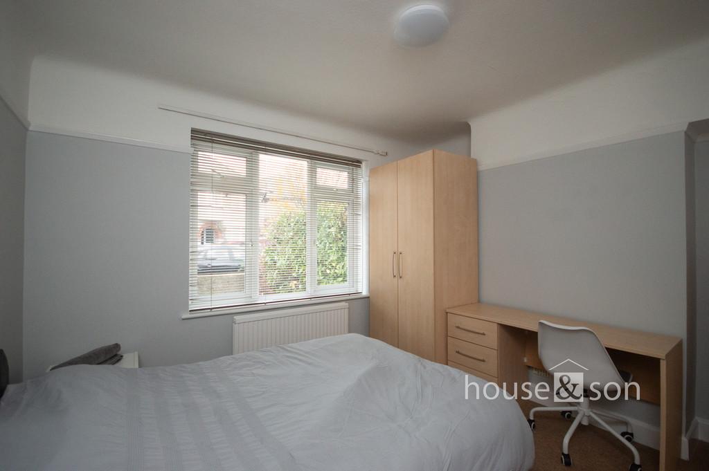 Bedroom4
