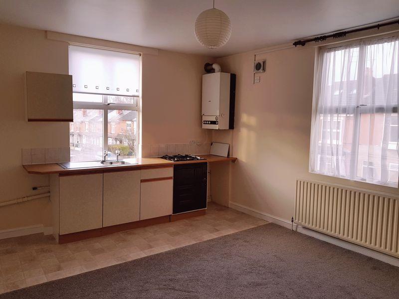 Newhampton Road West, Wolverhampton 1 bed apartment £340 pcm (£78 pw)