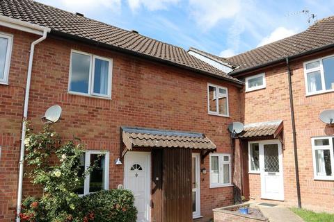 3 bedroom terraced house to rent, Centurion Close, Chippenham