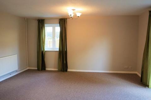 3 bedroom terraced house to rent, Centurion Close, Chippenham