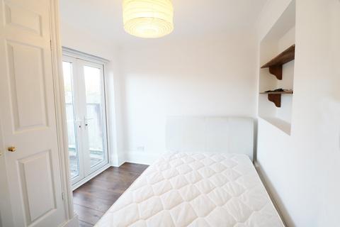 1 bedroom ground floor flat to rent, Lyveden Road, Colliers Wood, London, SW17