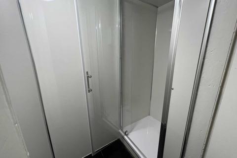 undefined, Room   Queens Drive, Glasgow